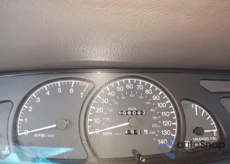 1998 Cadillac Catera Standard z USA, uszkodzony, nr VIN W06VR52R3WR134298